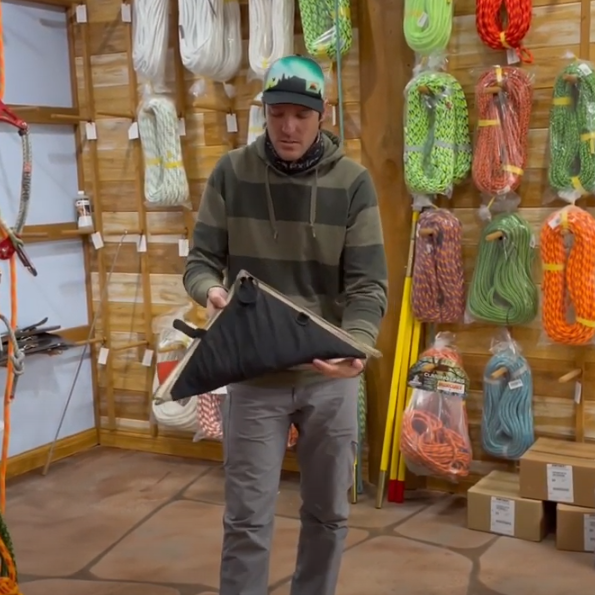 Opening and Closing a Throw Line Cube